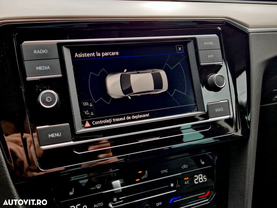 Volkswagen Passat 2.0 TSI ACT OPF DSG Highline - 24