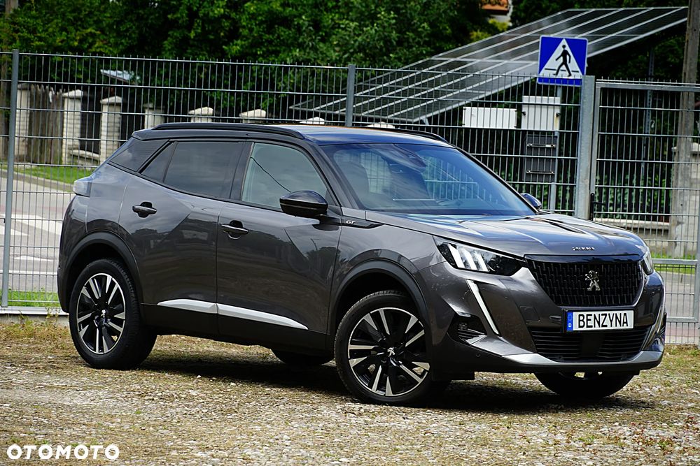 Peugeot 2008 PureTech 130 EAT8 GT - 4