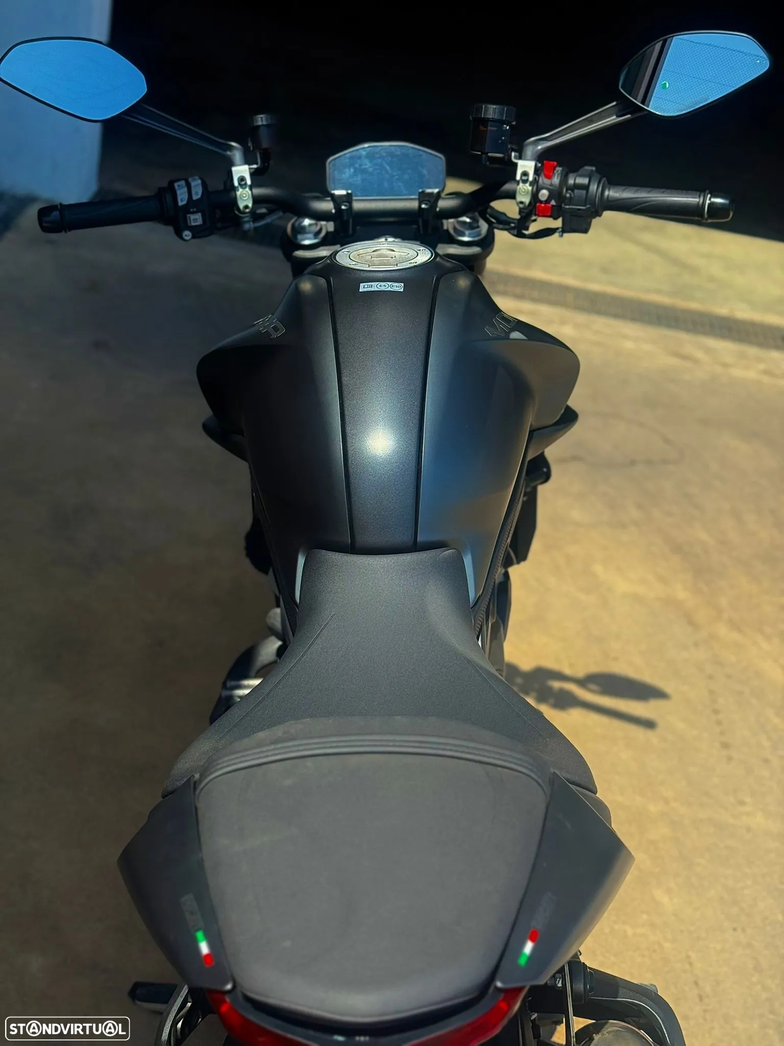 Ducati Monster 937 - 6