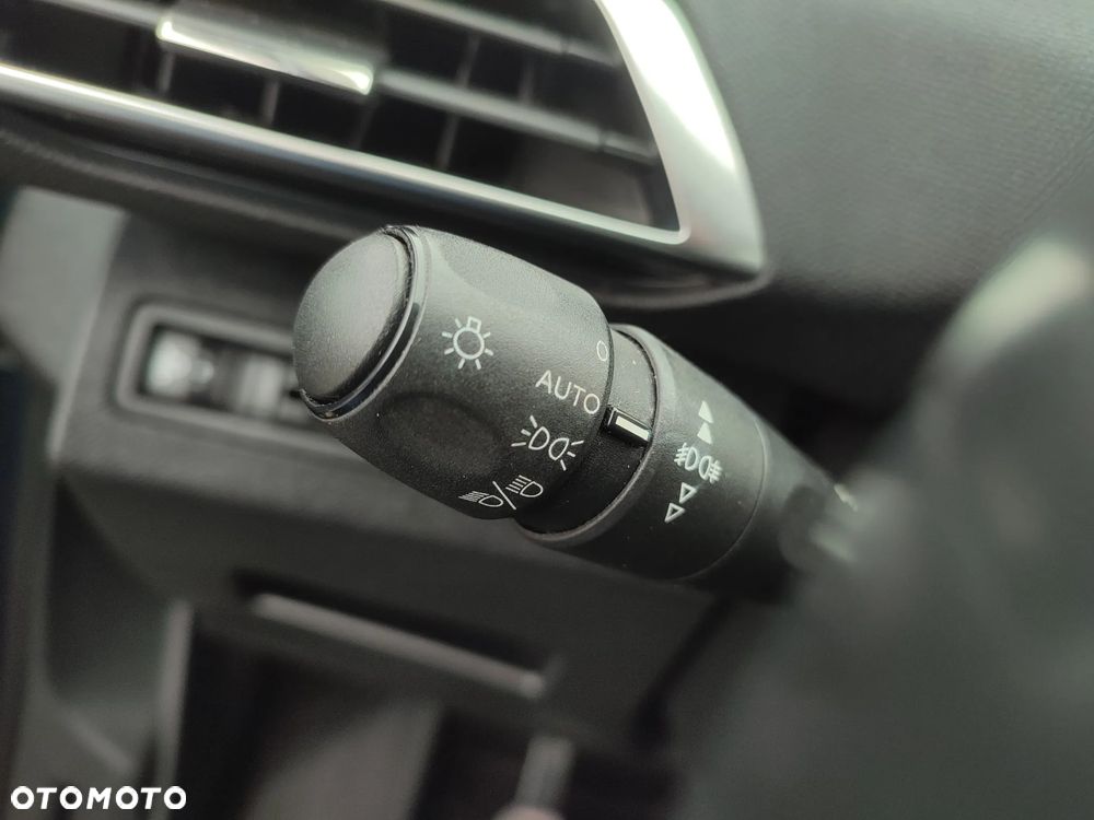 Peugeot 5008 PureTech 130 Stop & Start Active Business-Paket - 32