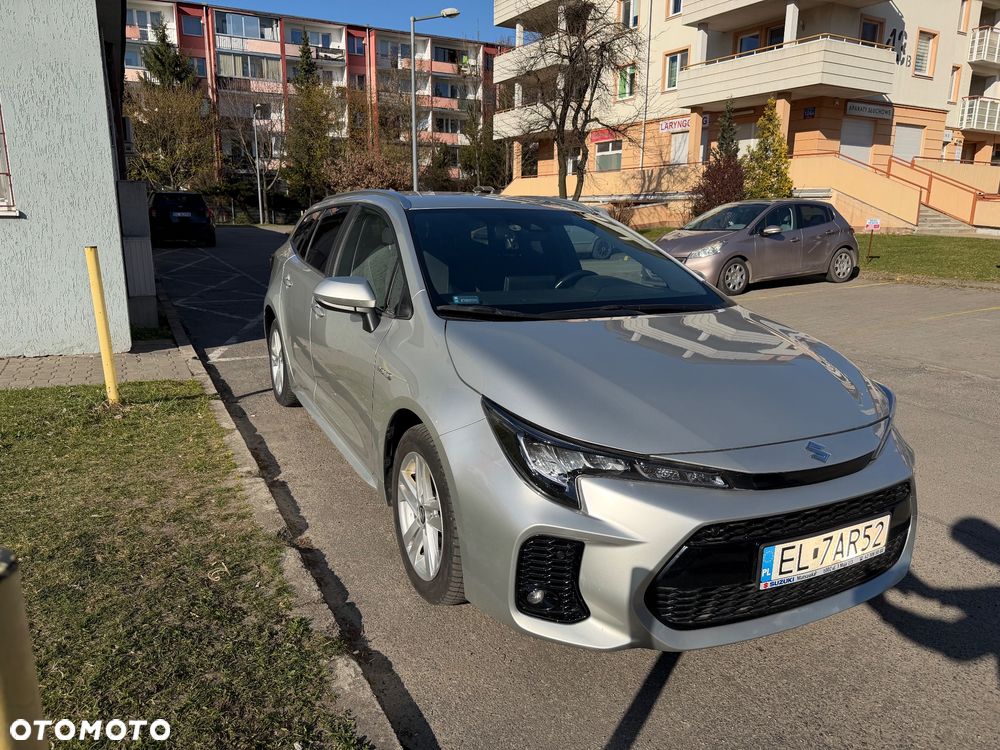 Suzuki Swace 1.8 Hybrid Premium Plus CVT - 2