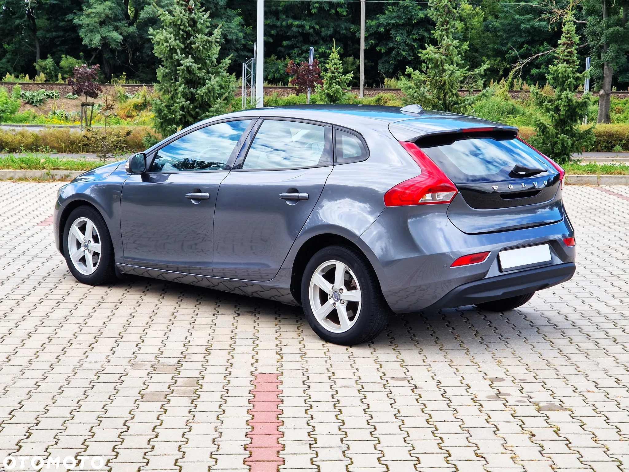 Volvo V40 D2 Momentum - 10
