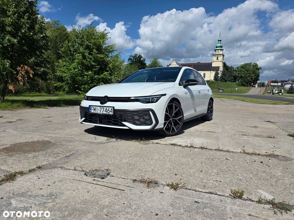 Volkswagen Golf - 26