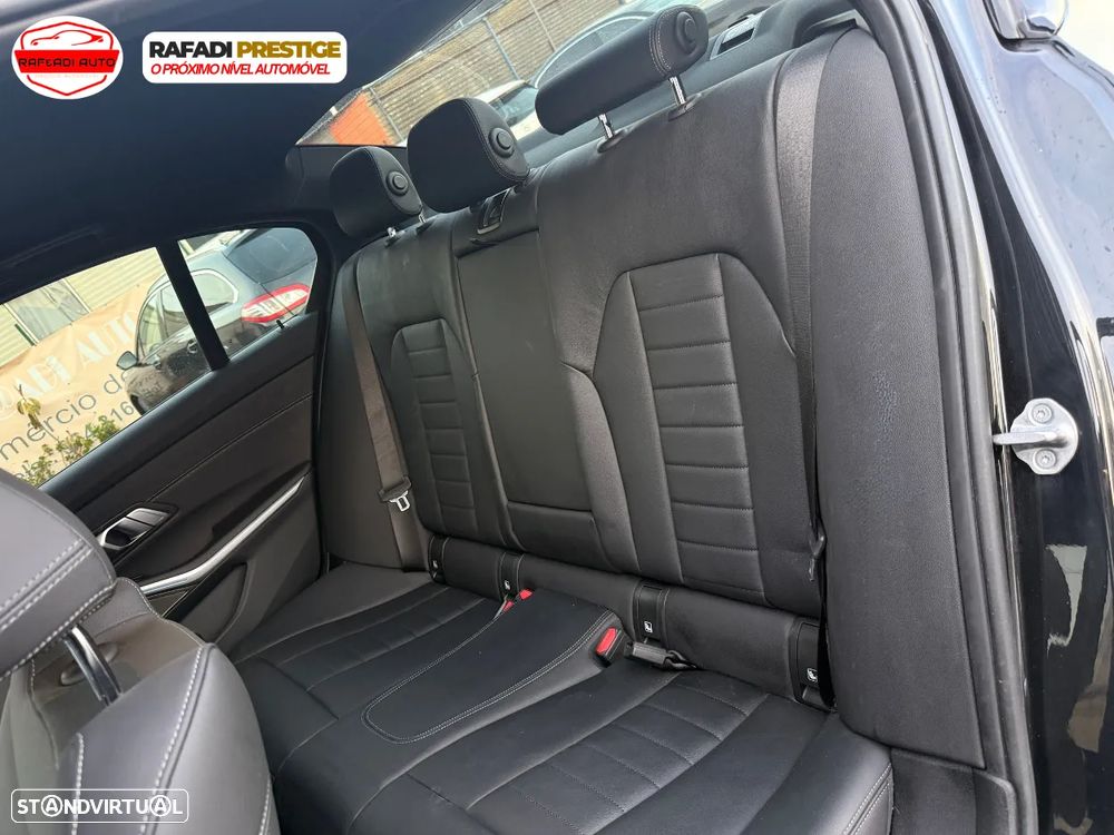 BMW 330 e Aut. M Sport - 23