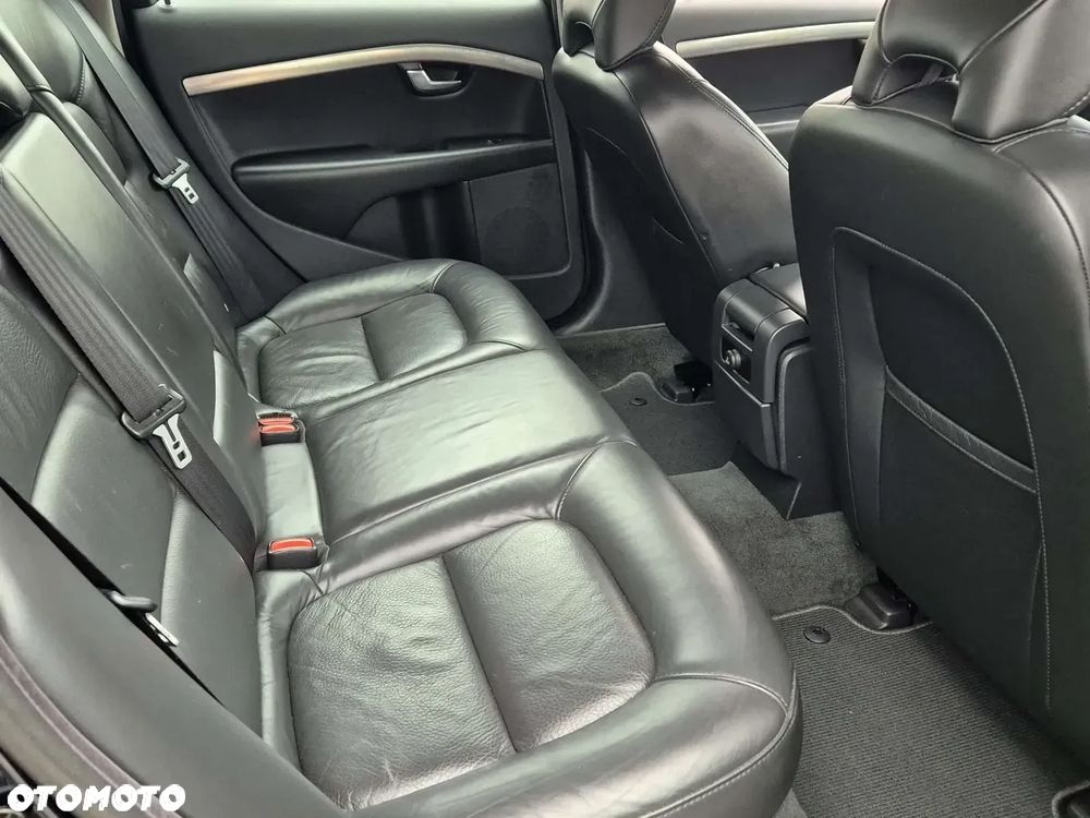 Volvo V70 2.0 - 17