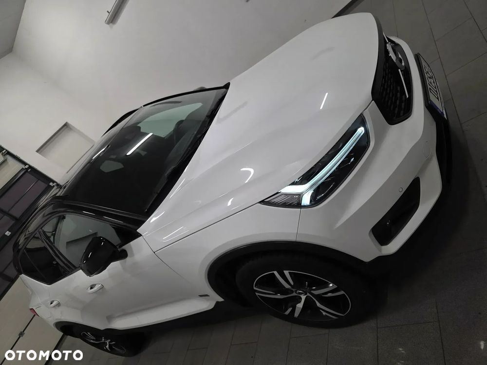 Volvo XC 40 D3 SCR R-Design - 3