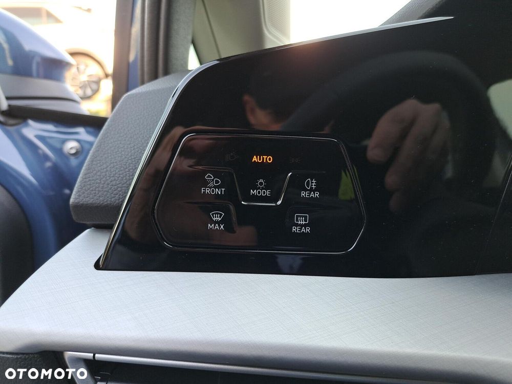 Volkswagen Golf - 27