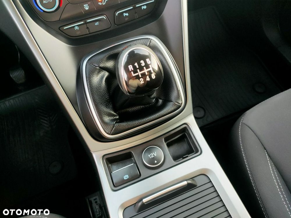 Ford Kuga - 32