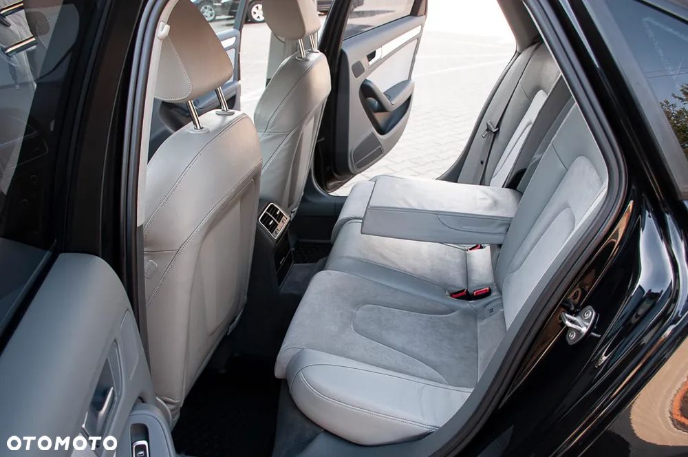 Audi A4 Limousine 1.8 TFSI S line Sportpaket - 28