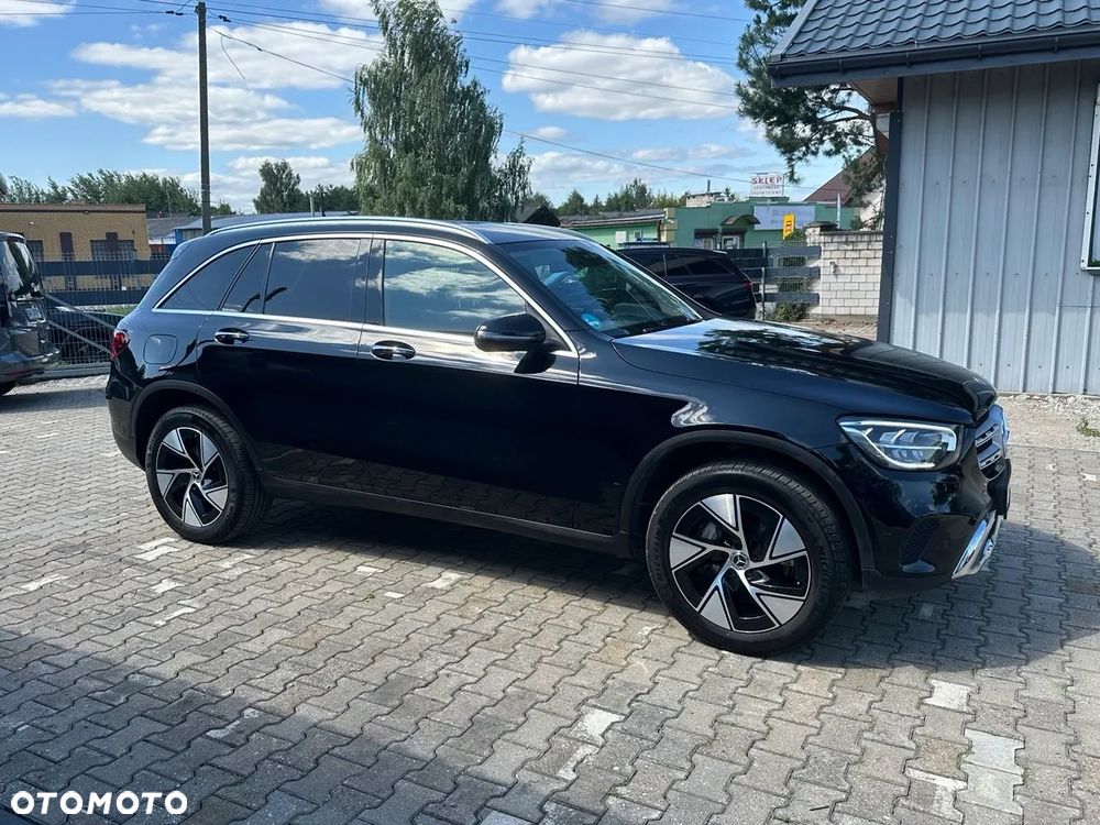 Mercedes-Benz GLC 300 de 4-Matic Business Edition - 3