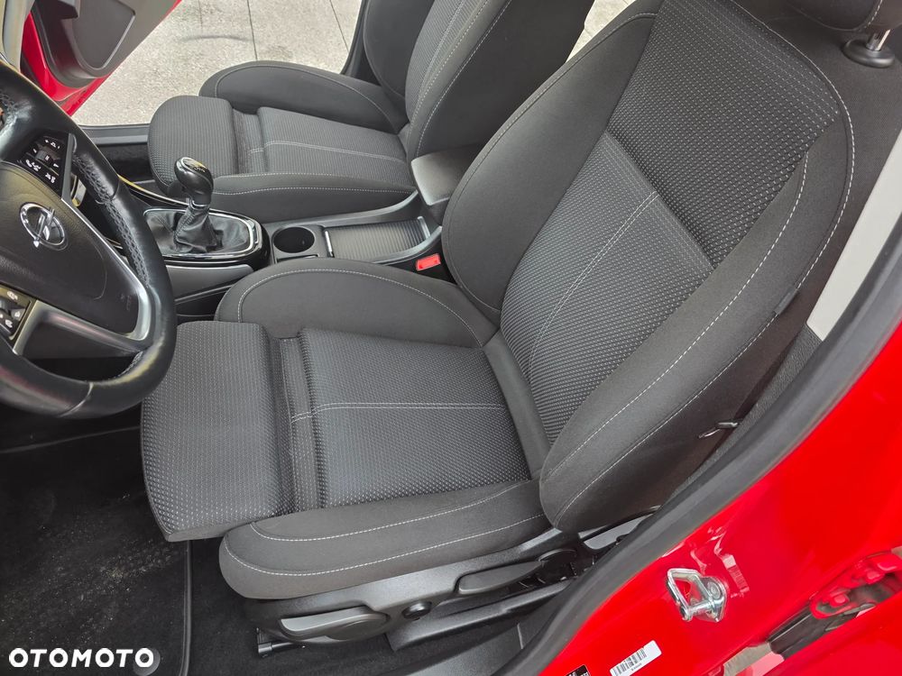 Opel Astra 2.0 CDTI Cosmo - 28