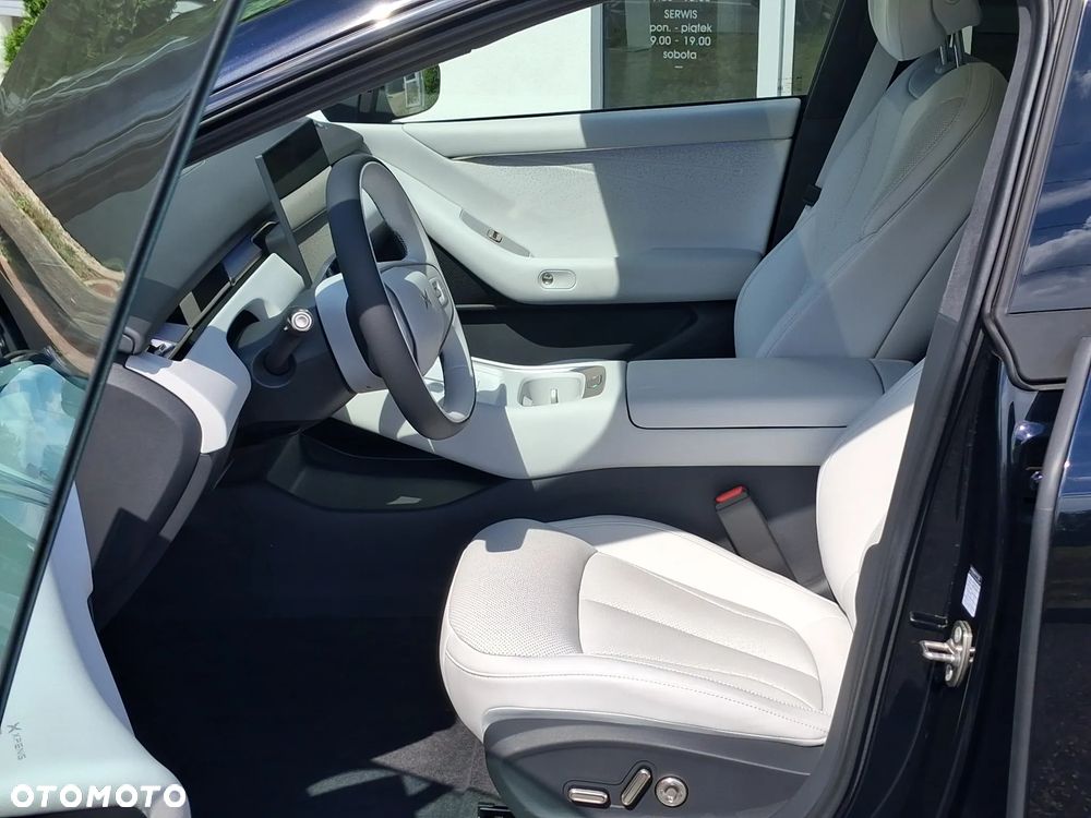 XPeng P7+ 74.9 kWh RWD Long Rage Pro - 10