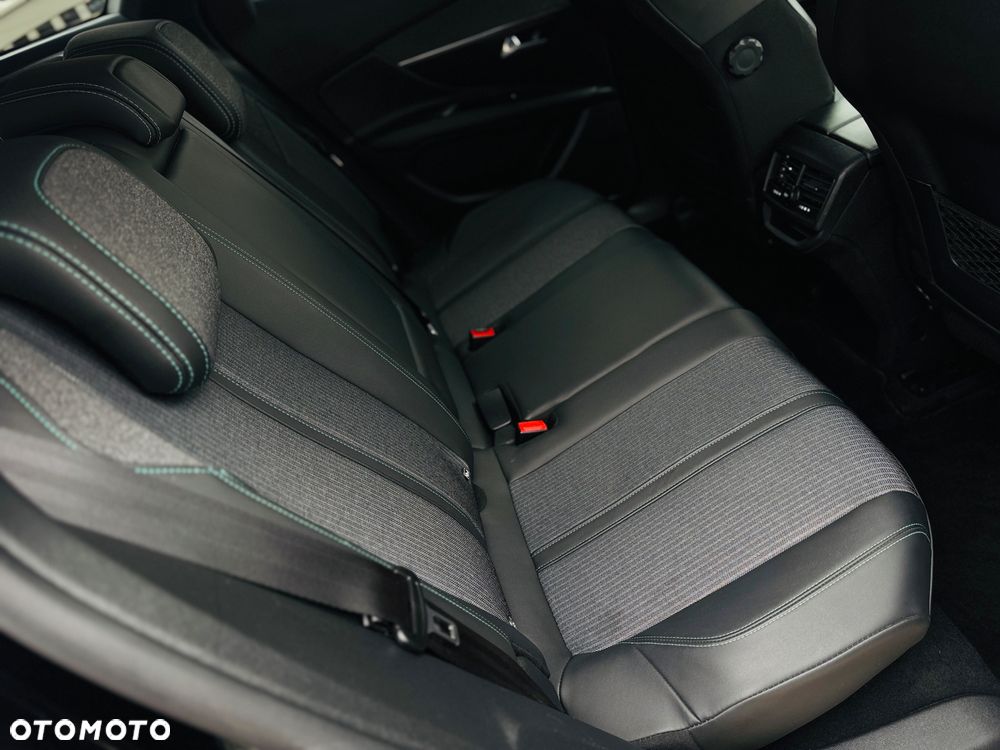 Peugeot 3008 BlueHDi 130 Stop & Start EAT8 Allure - 16