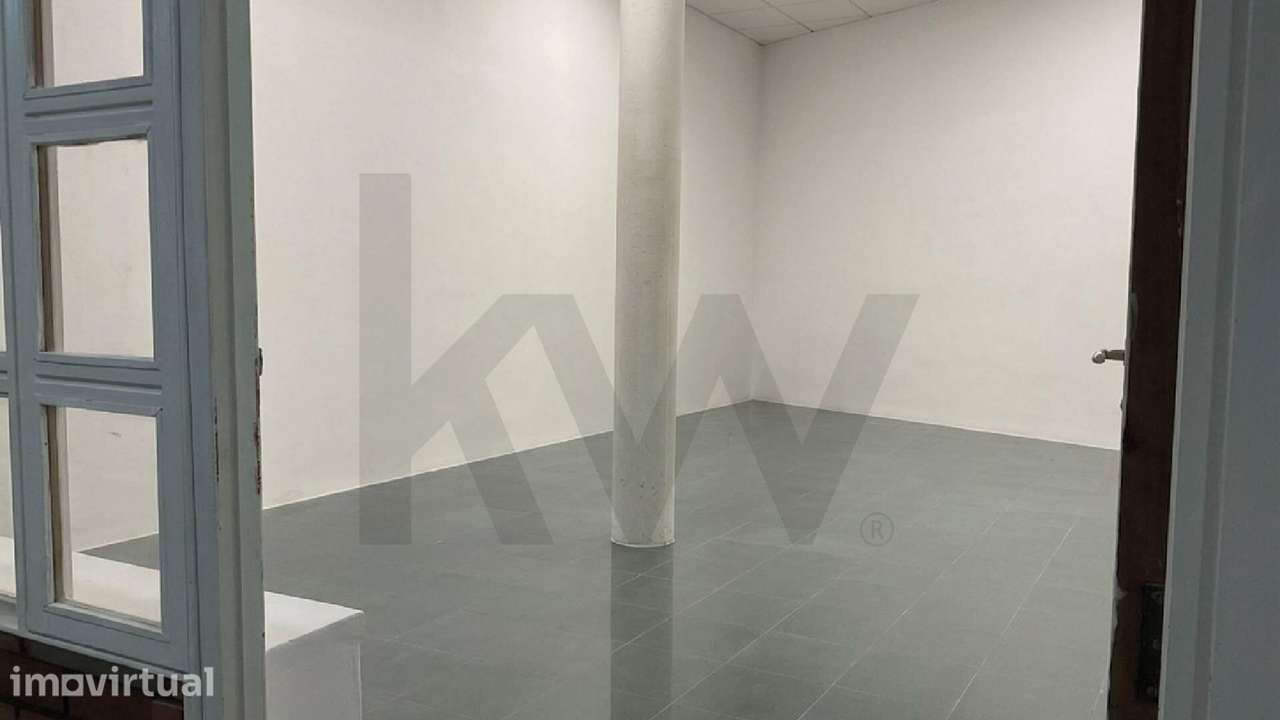 Espaço comercial no Beato com estacionamento e pé-direito duplo - Grande imagem: 3/17