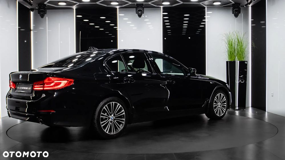 BMW Seria 5 518d Sport Line sport - 7