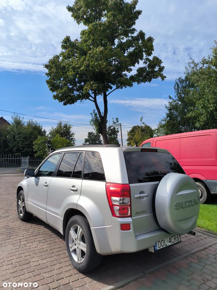 Suzuki Grand Vitara 2.0 - 4
