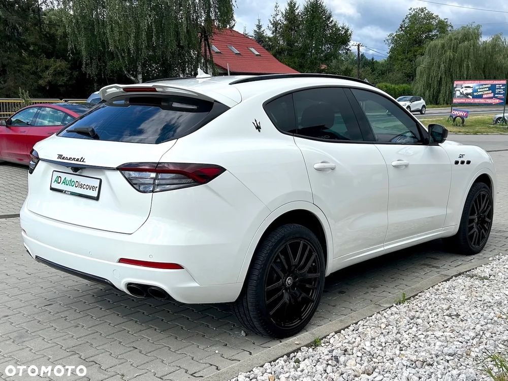 Maserati Levante Q4 - 2