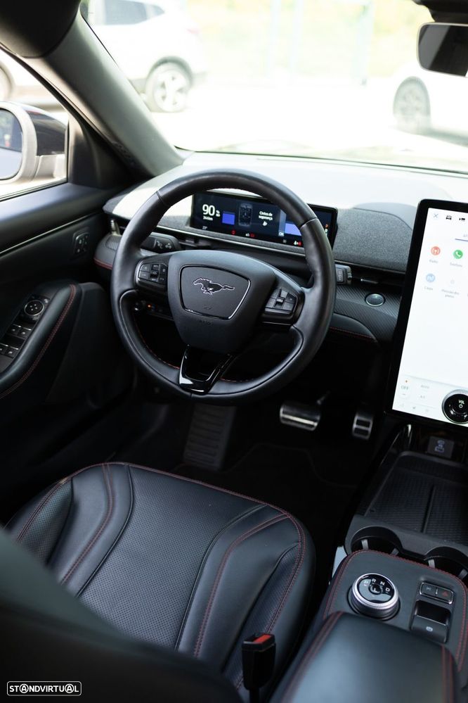 Ford Mustang Mach-E 75.7 kWh Premium AWD - 3