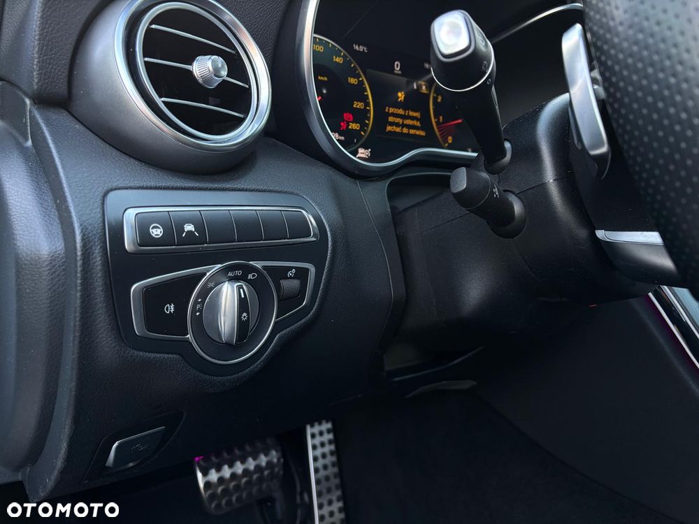 Mercedes-Benz Klasa C 300 9G-TRONIC AMG Line Plus - 23