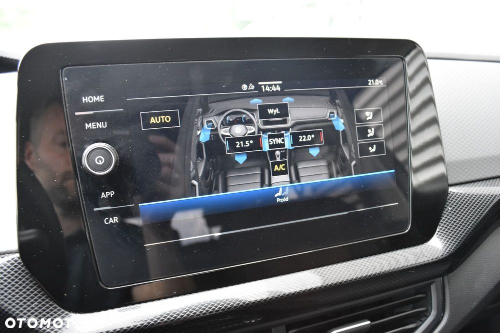 Volkswagen T-Cross - 19