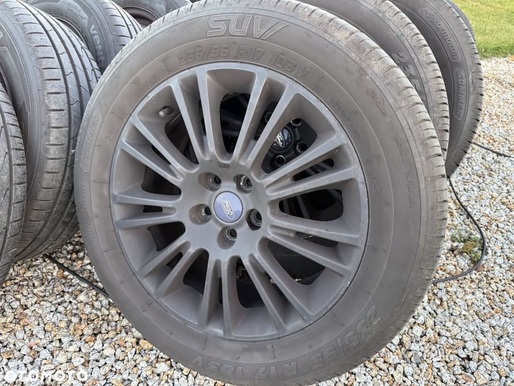 Ford Kuga 2.0 TDCi 2x4 Titanium - 39
