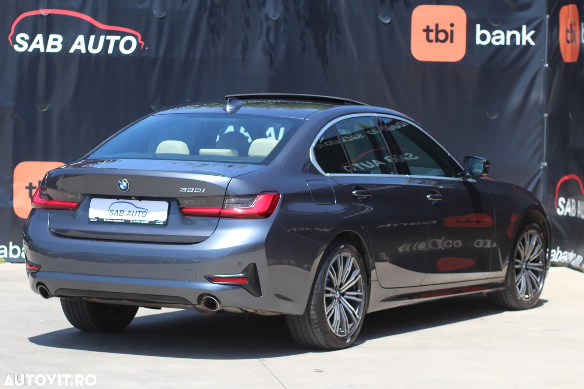 BMW Seria 3 330i AT - 16