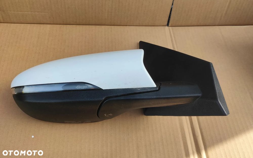 Lusterko Prawe migacz Hyundai i20 III 2020- - 2