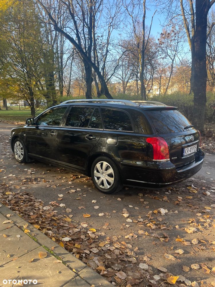 Toyota Avensis 2.0 VVT-i Prestige - 3