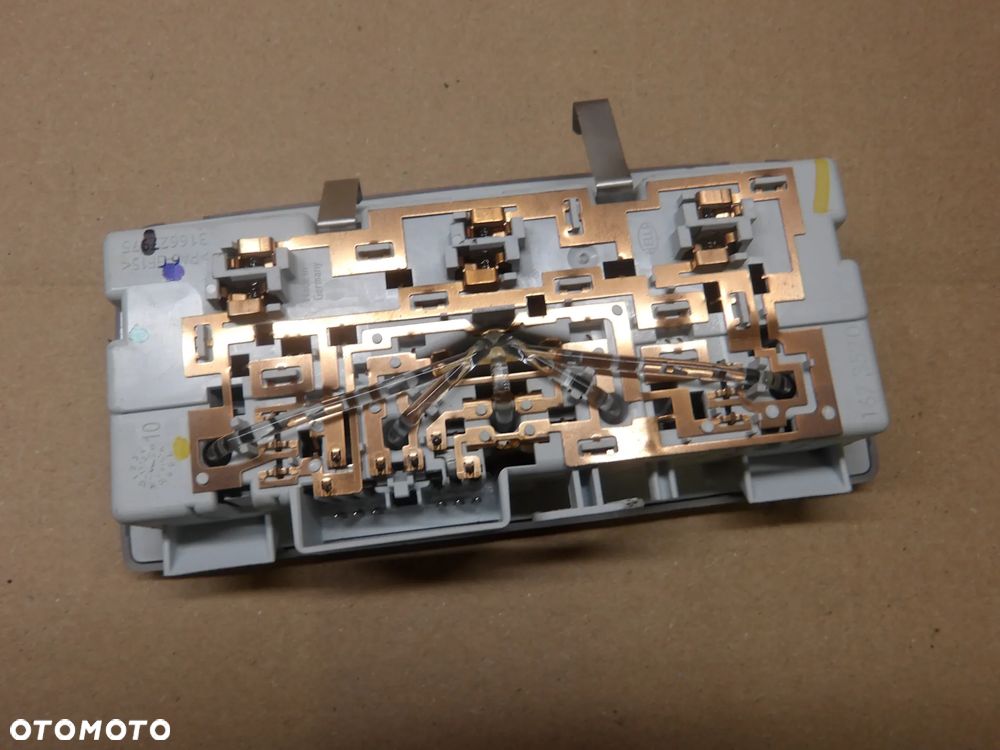 OPEL ASTRA IV J 1.3CDTI KOMBI LAMPKA PODSUFITKI - 2