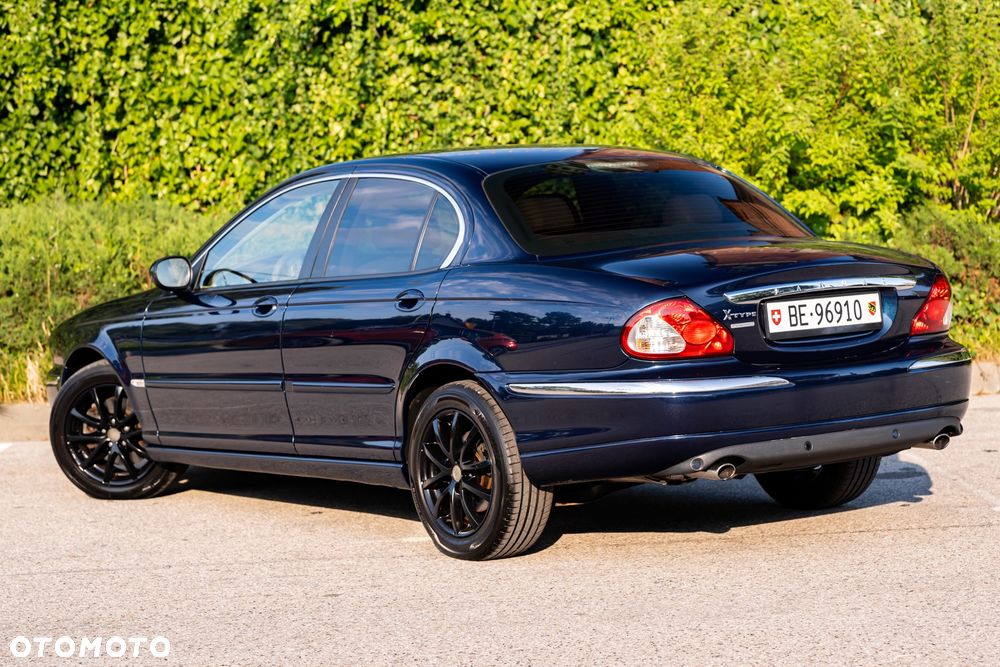 Jaguar X-Type 2.5 V6 4x4 Executive - 14
