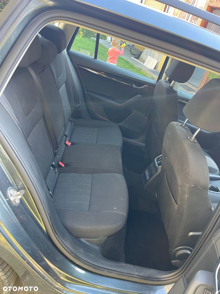 Skoda Octavia 2.0 TDI 4x4 Ambition DSG - 12