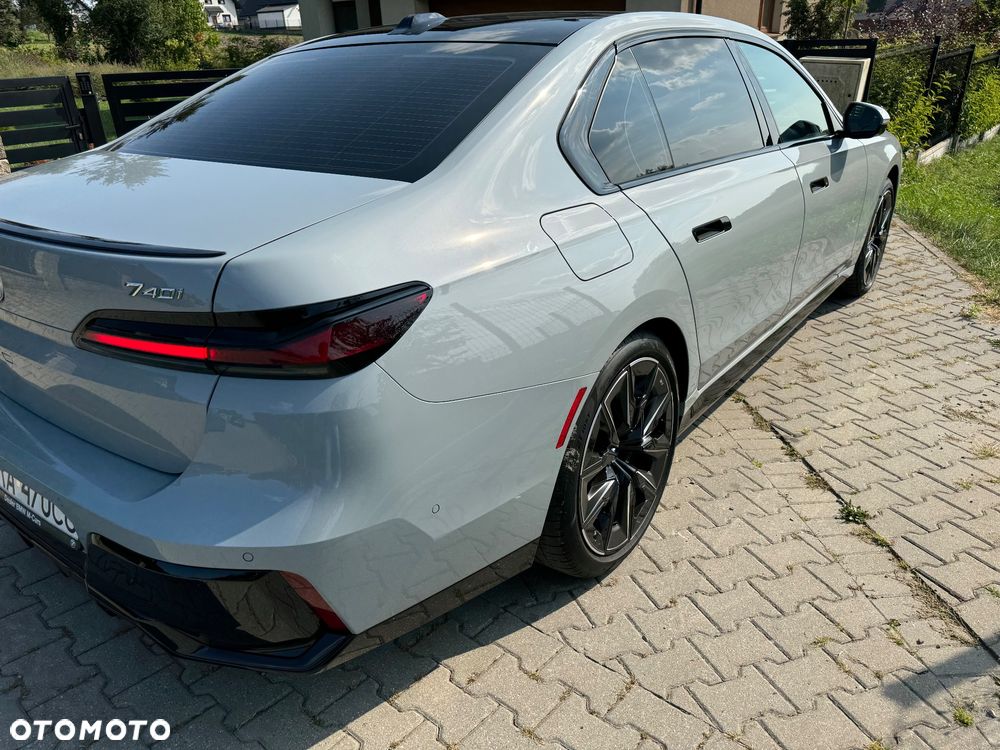 BMW Seria 7 740i sport - 6