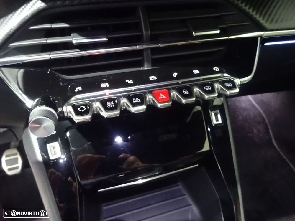 Peugeot 2008 1.5 BlueHDi GT - 28