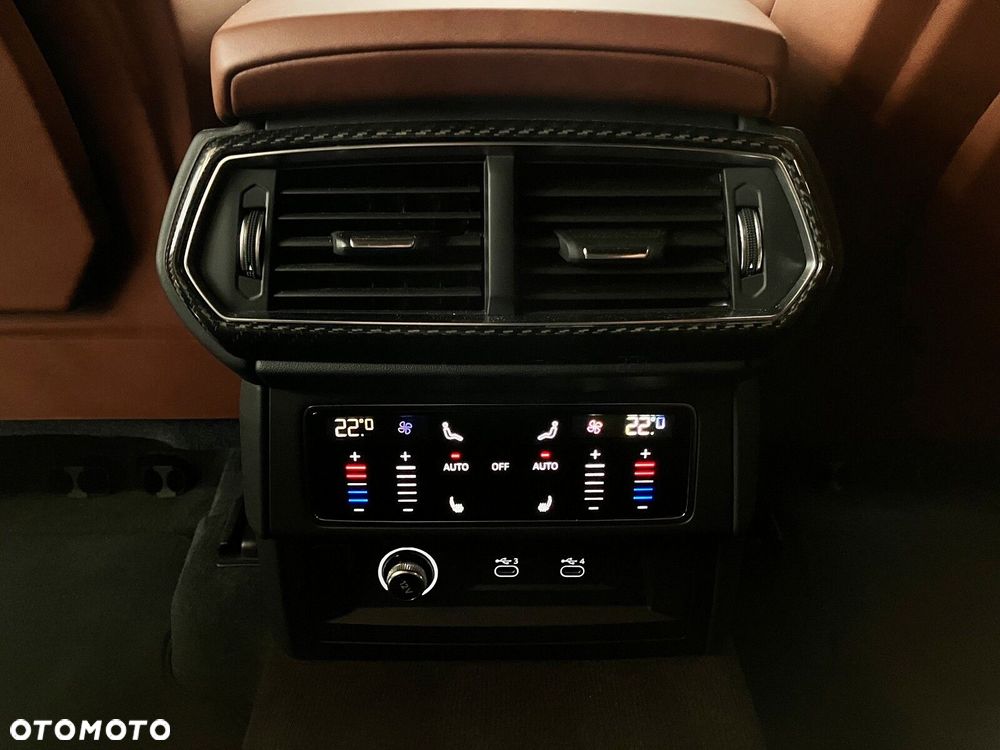 Lamborghini Urus - 36