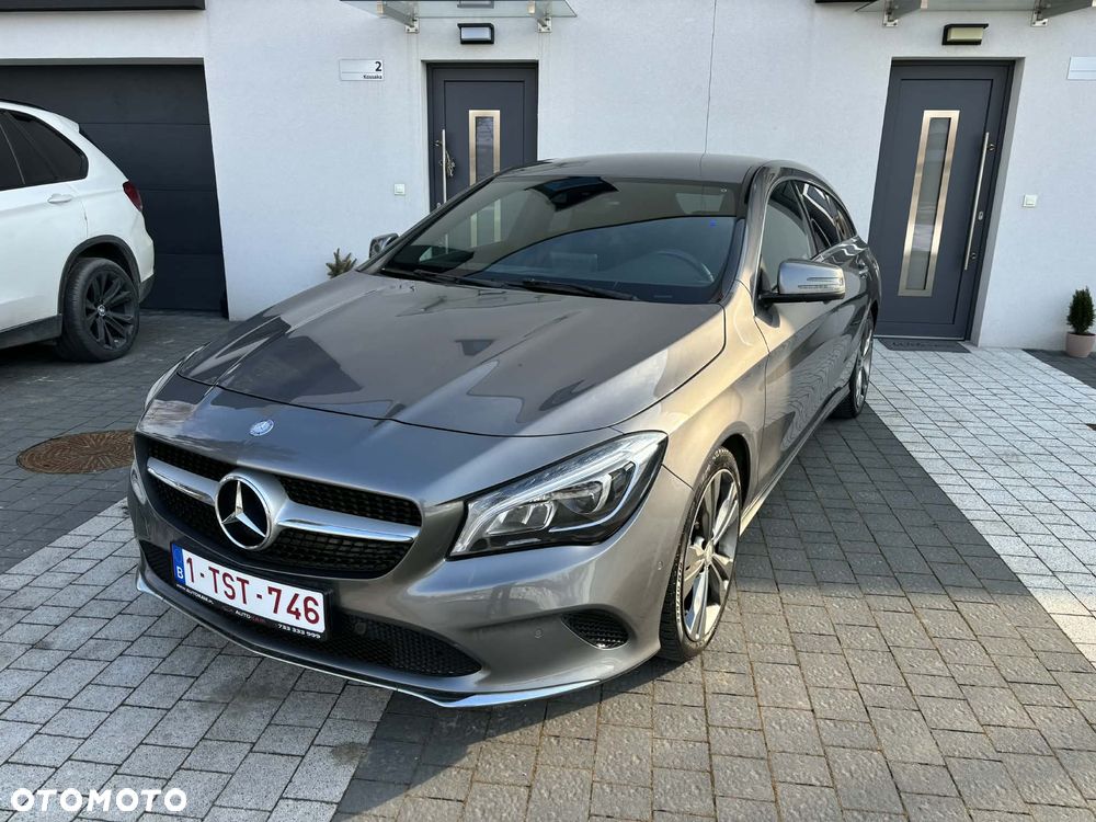 Mercedes-Benz CLA 180 Peak Edition - 16