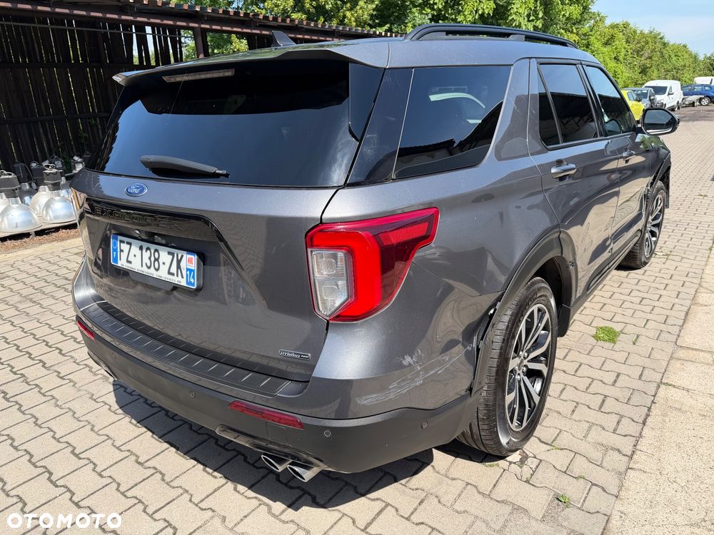 Ford Explorer - 30