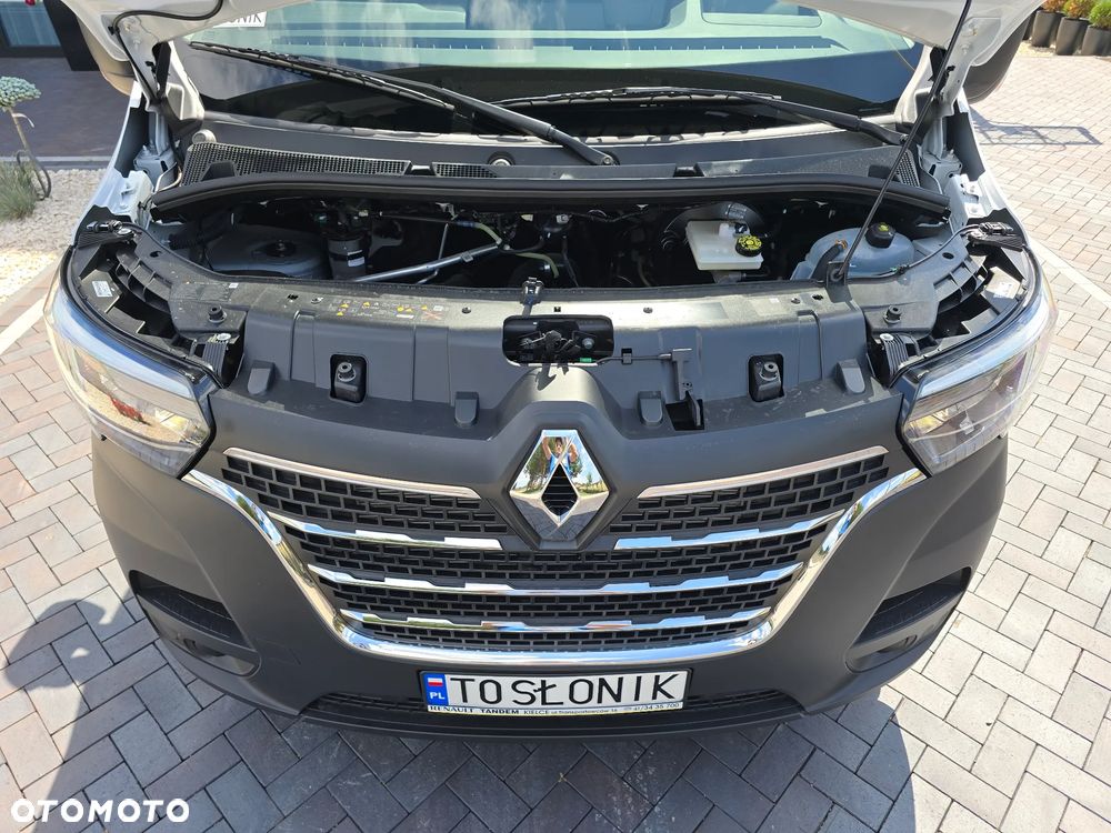 Renault MASTER 17Km WYWROTKA 3 STRONNA 1011Kg Ładowność SILNIK 2,3 AUTO NIE UŻYWANE NA GWARANCJI STAN NOWY NOWY NOWY SALON POLSKA TO SŁONIK BOGATE WYPOSAŻENIE HAK LEDY KLIMA TEMPOMAT - 39