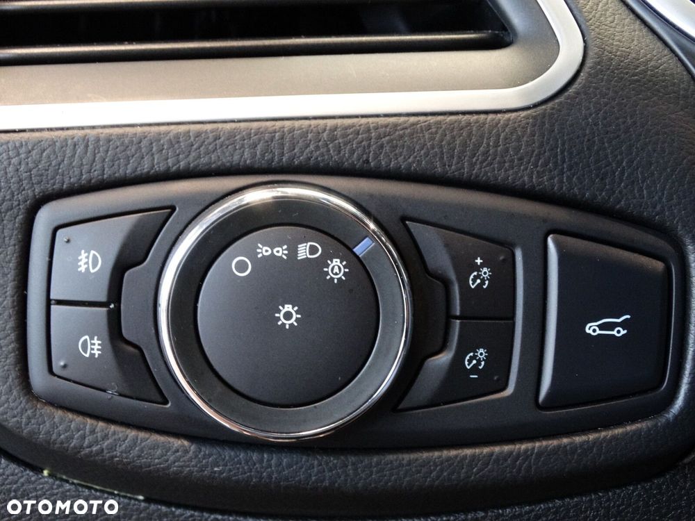Ford Edge - 18
