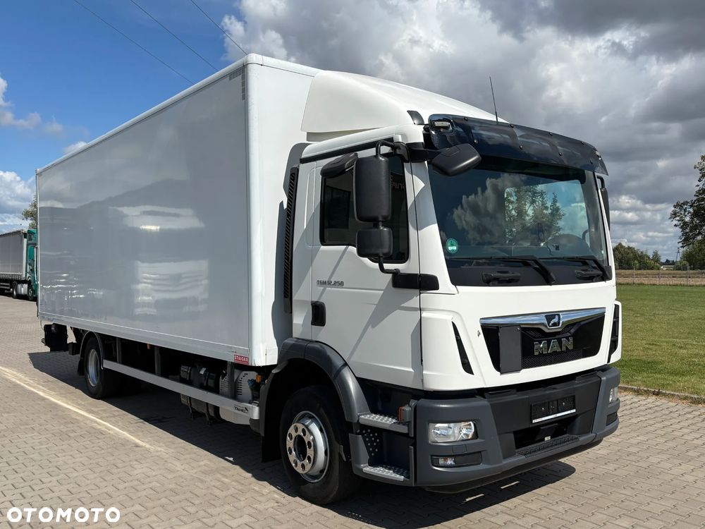 MAN TGM 12.250  kontener , winda , koła 19,5 , (nie TGL) 2019 rok z Niemiec, izoterma, - 9