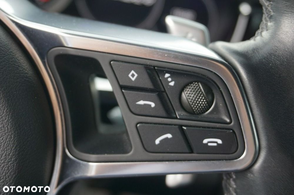 Porsche Panamera 4 - 19
