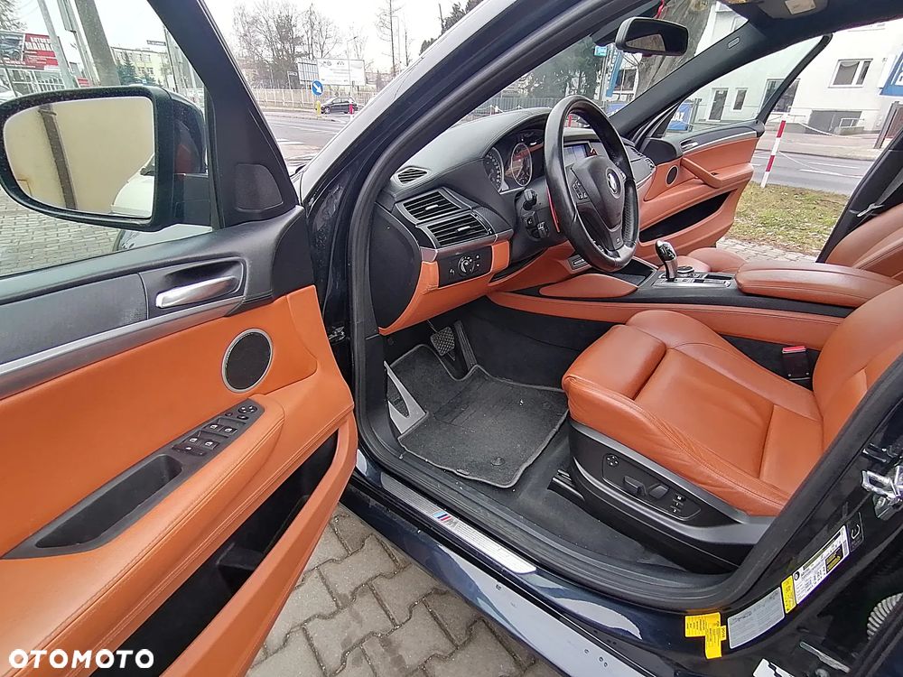 BMW X6M - 24