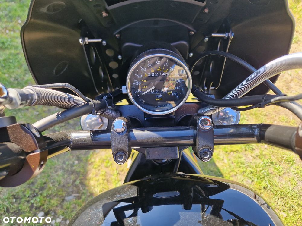 Suzuki Intruder - 24