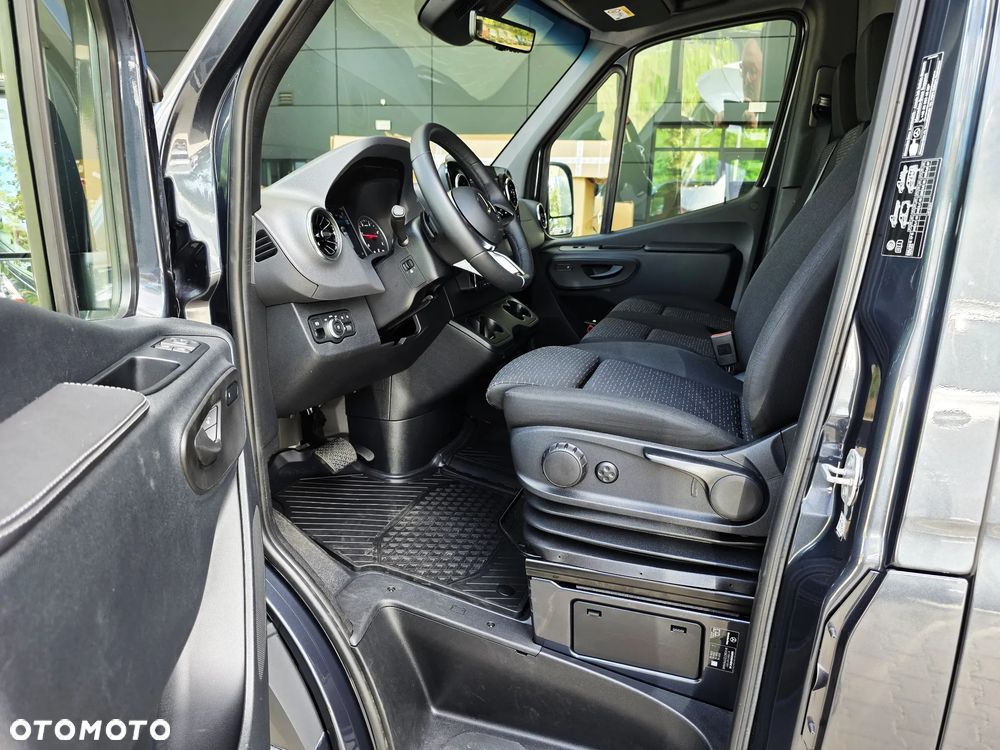 Mercedes-Benz SPRINTER 319 CDI - 13
