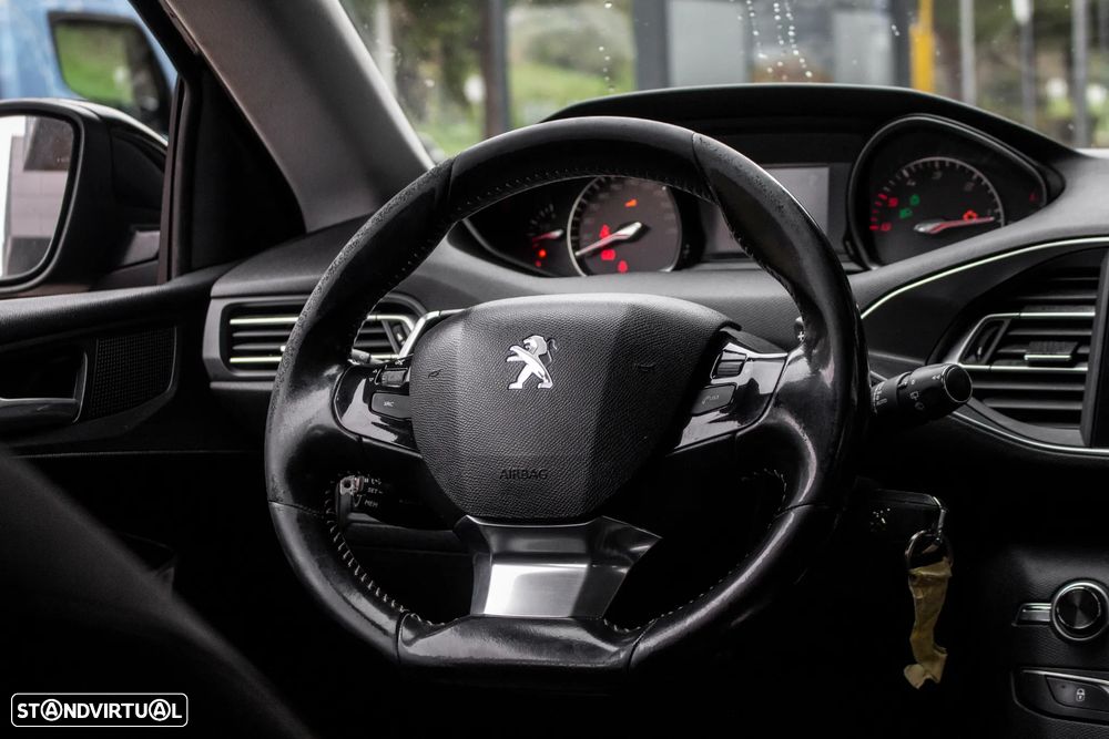Peugeot 308 SW BlueHDi 130 EAT6 Stop & Start Active - 30