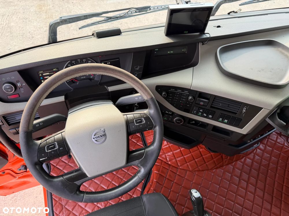 Volvo FH 500 / HYDRAULIKA DWUOBWODOWA / 848 070 KM PRZEBIEGU / GLOBETROTTER / EURO 6 / LODÓWKA / DŁUGA RAMA / DOSTĘPNE 3 SZTUKI !! - 26