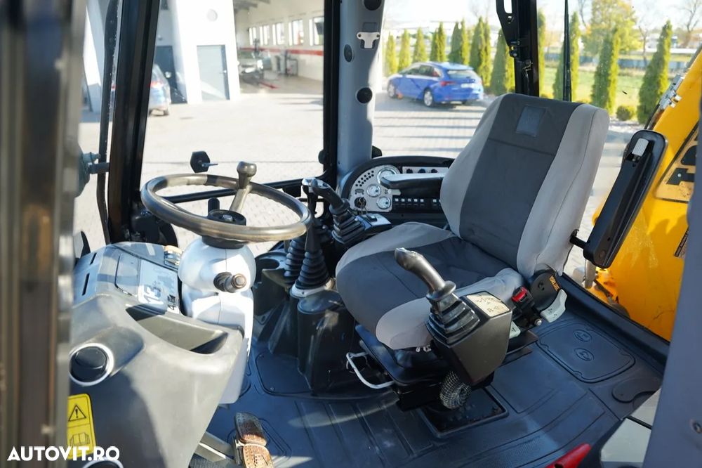 JCB 4CX / BULDOEXCAVATOR / 6.200 ORE / DIRECȚIE PE TOATE ROȚILE / - 26