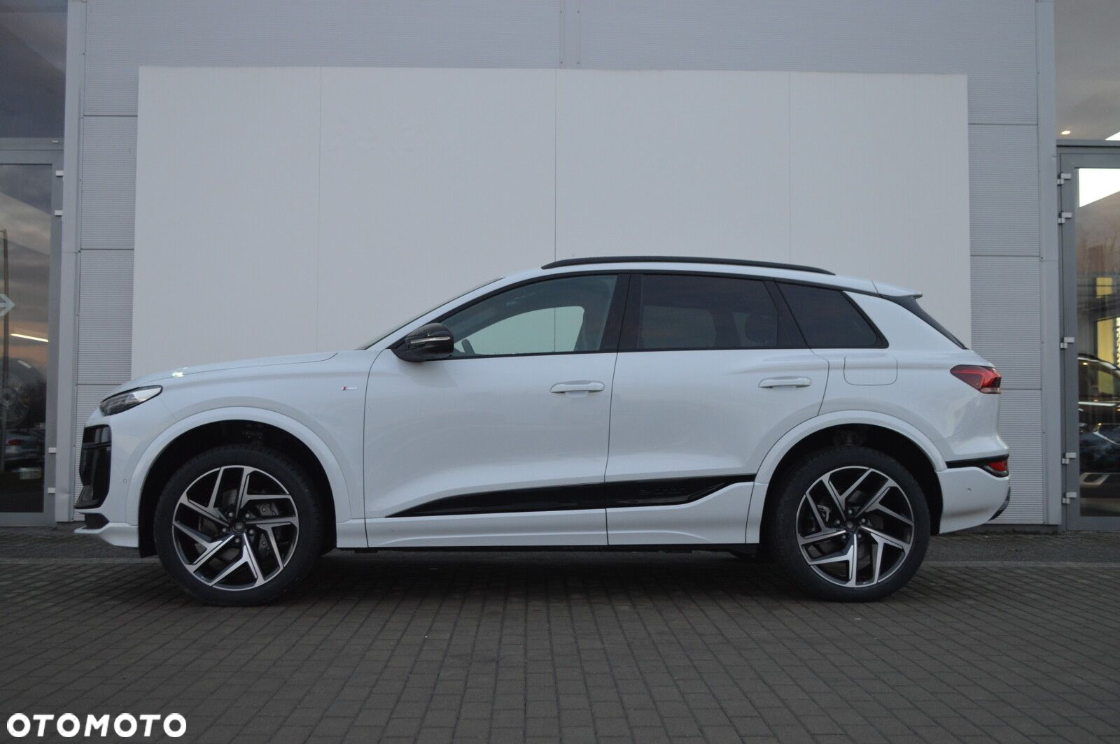 Audi Q6 e-tron - 5