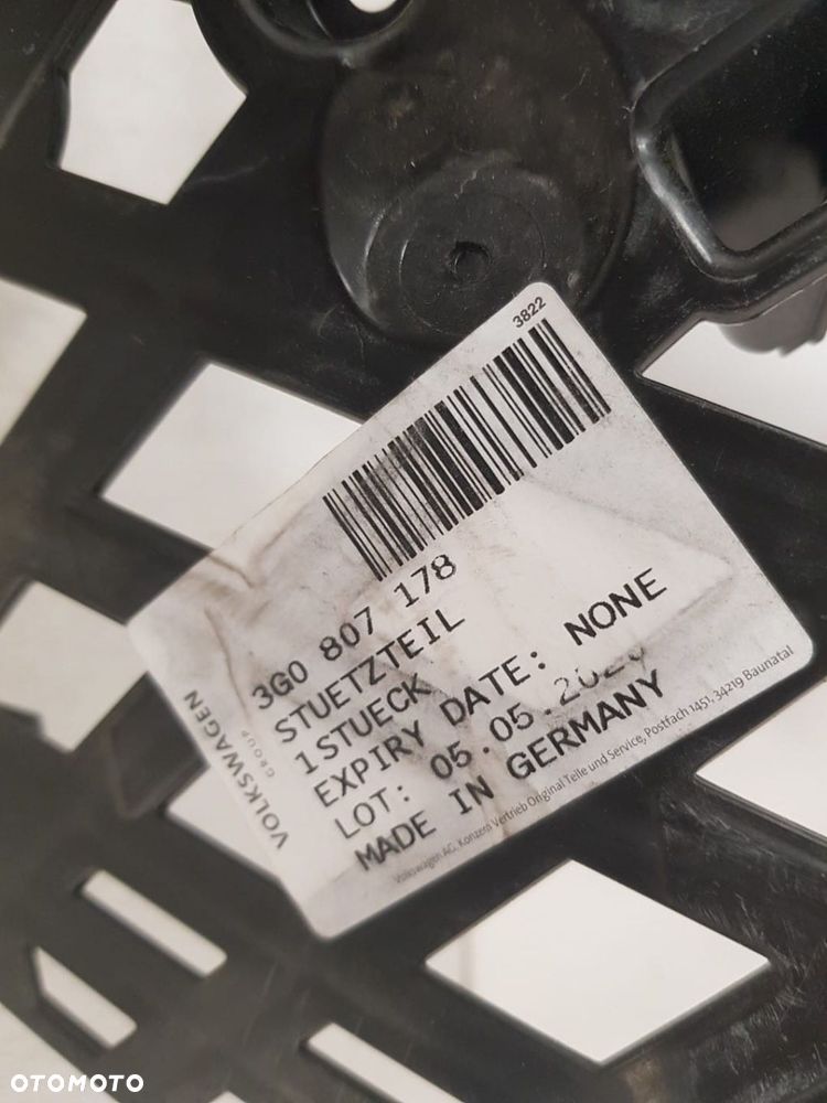 VW PASSAT B8 ŚLIZG PRAWY ZDERZAKA PRZÓD PRZEDNIEGO NOWY 14-19 NOWY  3G0807178 - 3