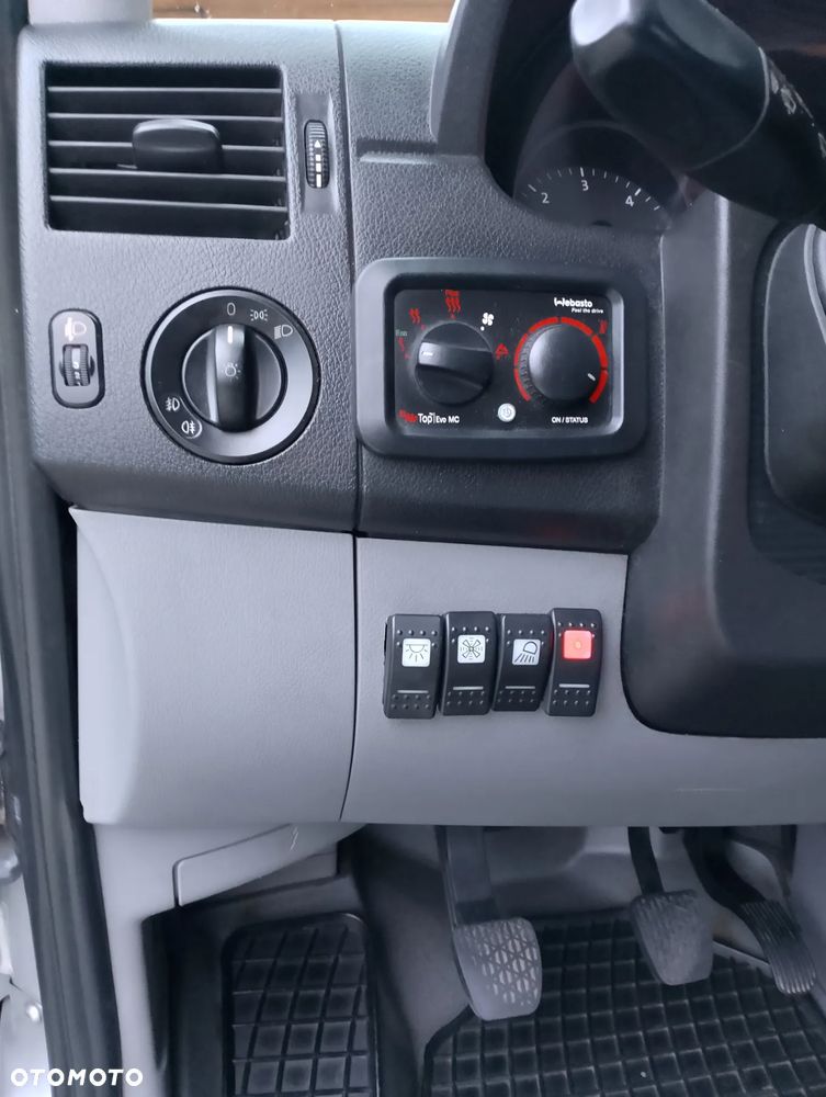 Volkswagen CRAFTER - 16