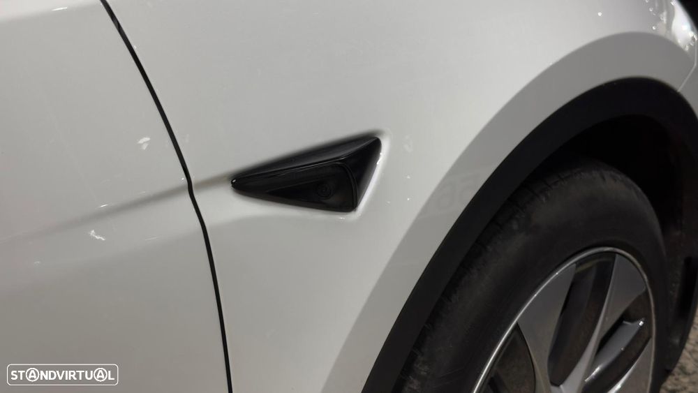 Tesla Model Y Performance Tração Integral - 18